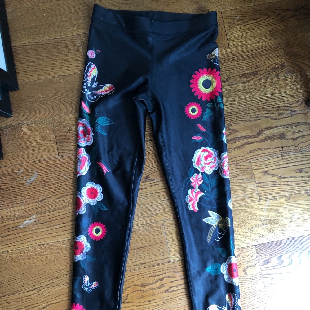 Terez NWOT flower print leggings